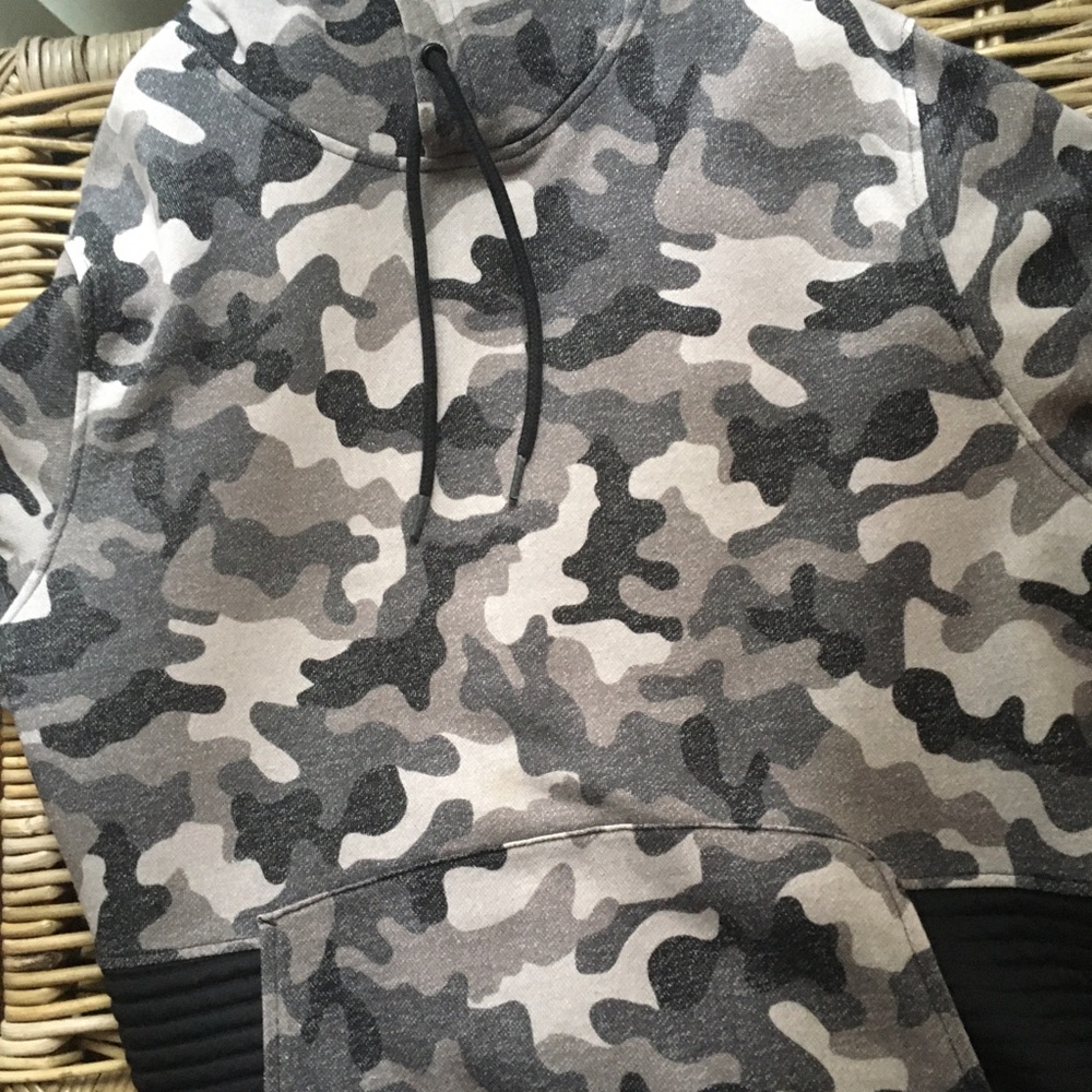 Under Armour Black Camo Hoodie